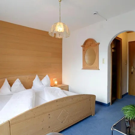 بيت للعطل Sonneck & Gruppenhaus 1450m Am Hochzeiger Im Pitztal