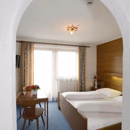 Sonneck & Gruppenhaus 1450m Am Hochzeiger Im Pitztal