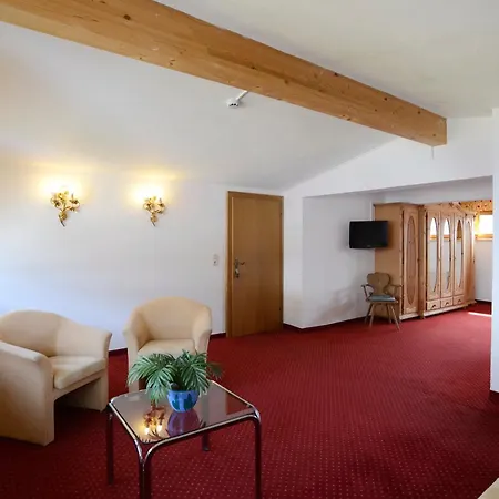 Sonneck & Gruppenhaus 1450m Am Hochzeiger Im Pitztal
