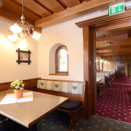 Sonneck & Gruppenhaus 1450m Am Hochzeiger Im Pitztal * يرتسنز