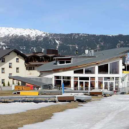 بيت للعطل Sonneck & Gruppenhaus 1450m Am Hochzeiger Im Pitztal يرتسنز