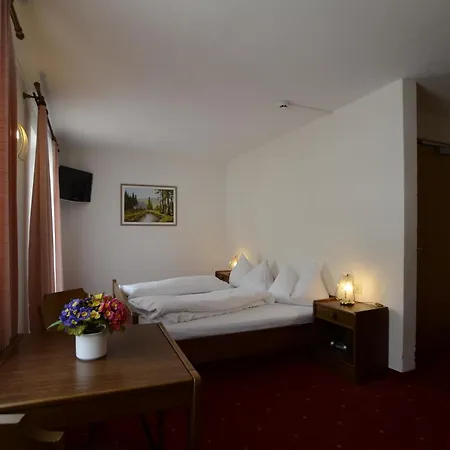 Sonneck & Gruppenhaus 1450m Am Hochzeiger Im Pitztal Casa de Férias
