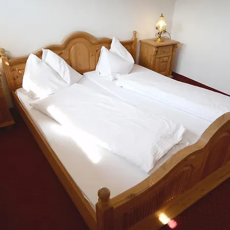 Sonneck & Gruppenhaus 1450m Am Hochzeiger Im Pitztal Casa de Férias